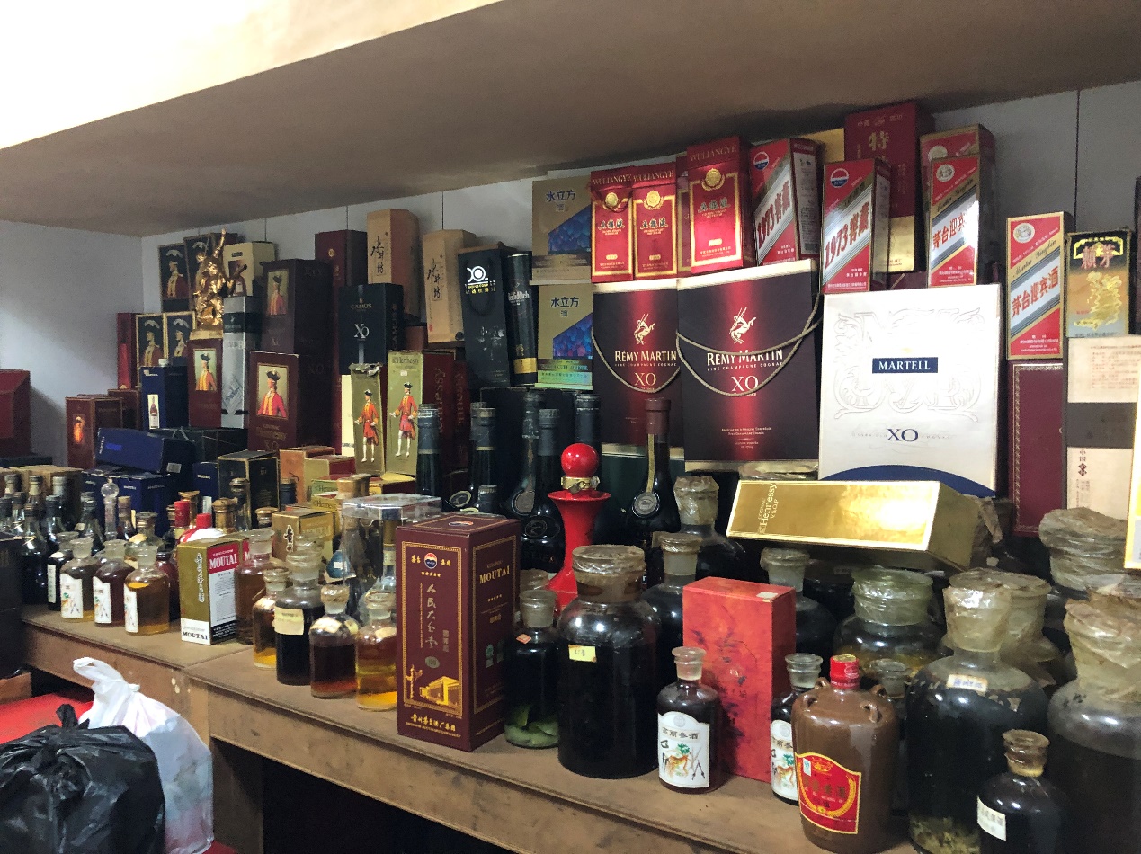 九號(hào)查酒行動(dòng)直擊 福田中興參茸店問題重重，酒品來(lái)源不明、假冒茅臺(tái)、紅參過期